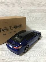 1/30 トヨタ 新型カムリ ハイブリッド WS CAMRY 非売品 カラーサンプル ミニカー　2トーン ブラックxダークブルー_画像2