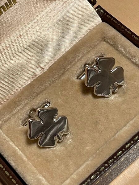 美品★幸せの四葉のクローバー型カフリンクス★カフスボタン