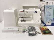 2406263 JABOME ジャノメ ミシン Clione クリオネ JU600X コンパクト 電子ミシン 家庭用手工芸 家電 家庭補修糸付き_画像1