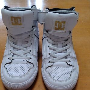 DCシューズ