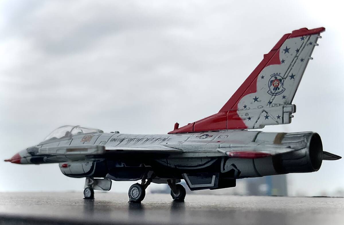 Yahoo!オークション -「f16」(完成品) (航空機)の落札相場・落札価格 Yahoo!オークション -「f16」(完成品) (航空機)の落札相場・落札価格