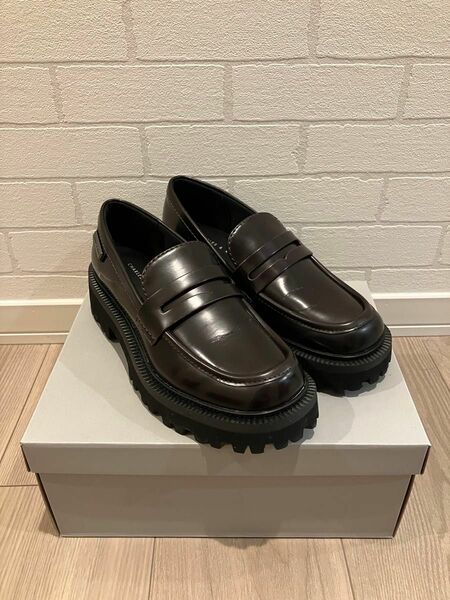 CHARLES&KEITH カバードリッジソールローファー