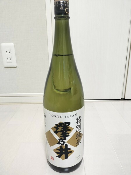 澤乃井　特別純米 日本酒　1800ml