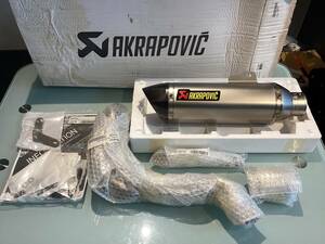 Akrapovic スリップオンサイレンサーセット　Duke125/200
