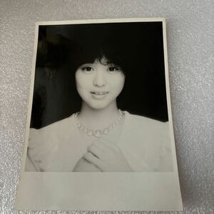 □松田聖子 デビュー当時 生写真 2L判サイズ当時物 