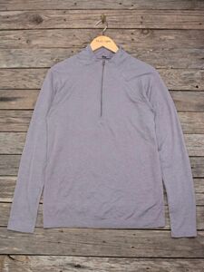  Lulu lemon men's half Zip .- attrition year gray table S