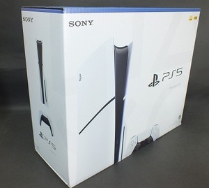 〇送料無料【新品未使用・令和6年5月購入】新製品　PlayStation 5 CFI-2000A01 新型 　PS5　プレステ