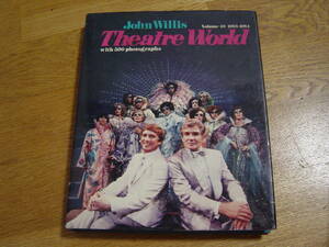 ◎英語版”ミュージカル:[500枚のドラマチック写真集]Theatre World with 500 Photographs(Vol.40 1983-'84)”☆送料360円,ブロードウェイ