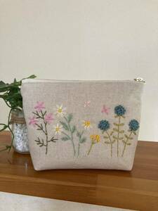  hand made hand embroidery pouch inset equipped C