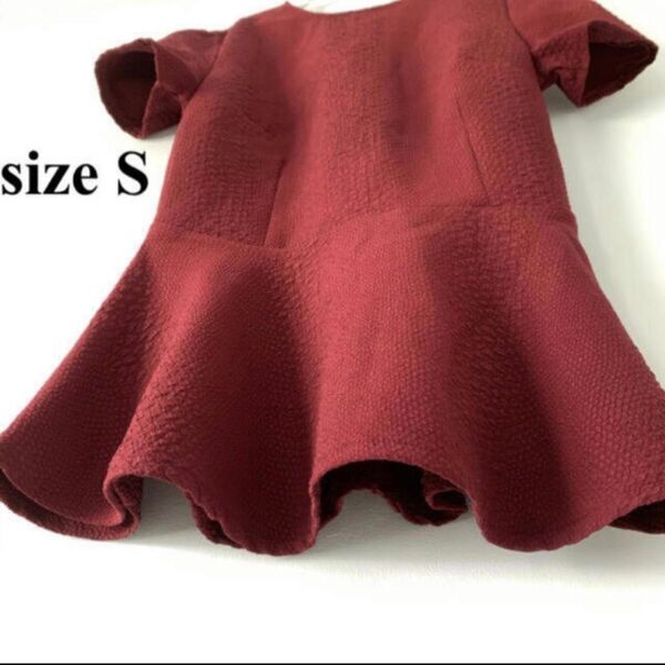 H&M ペプラム トップス レッド ボルドー Sサイズ