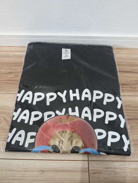 HAPPY HAPPYりんご猫TシャツサイズL。