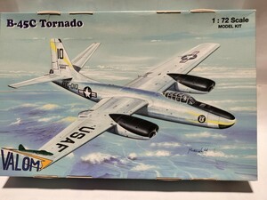 バロム　1/72　B-45C Tornado