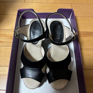 ウェッジソールサンダル