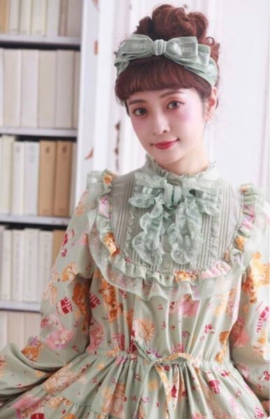 人気完売品 pinkhouseカチューシャ リボン ピンクハウスリボンカチューシャ リボンロゴ