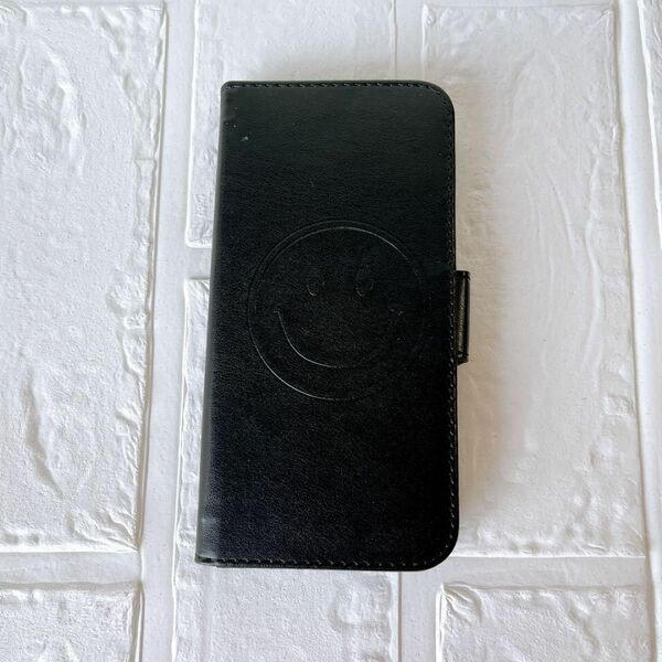 ブラック iPhone 13 13Pro ケース ニコちゃん 手帳型 カード収納 カバー