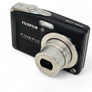 【動作保証】 FUJIFILM FINEPIX F50fd コンパクト デジタルカメラ コンデジ フジフィルム 中古 Z8916550