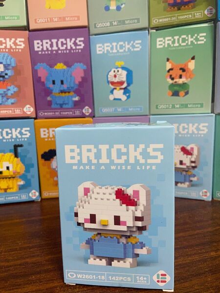 ナノブロック 。2個同時に購入する場合は1000円になります