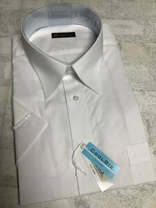 新品未使用　3Ｌサイズ 44cm 半袖シャツ　白レギュラーカッターシャツ　綿ポリ　麻入り