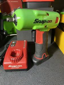 Snap-on 現行ブラシレス コードレスインパクトレンチCT861 バッテリー充電器付　スナップオン電動3/8 14.4V