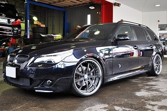 ●BMW E60 5シリーズ/E60M5用 リアルカーボンピラーガーニッシュ/5