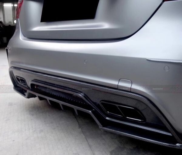 ●メルセデスベンツ W176 後期A45AMG/A250/A180用RZSスタイルリアカーボンディフューザー/ディフェーザー/アンダーリップ