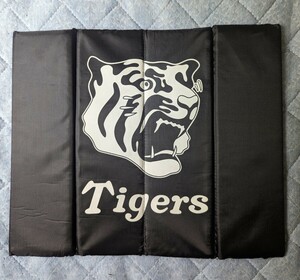 * Hanshin Tigers { original seat cushion } Koshien lamp place go in place person distribution goods home storage, unused goods 