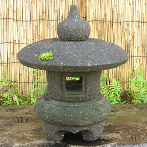  камень лампа . высота 51.3cm масса 31kg шар рука type Kyushu производство натуральный камень 