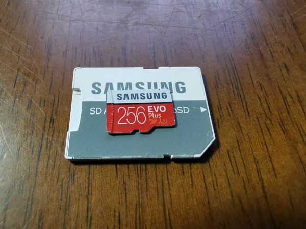 Samsung microSDXC カード 256GB EVO+ Class10