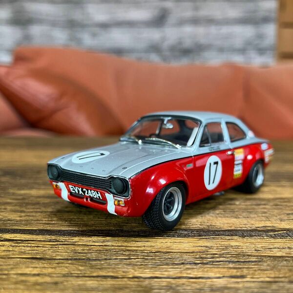 ミニチャンプス 1/43 フォード エスコートI TC Broadspeed チームTT シルバーストーン1970 No.17 