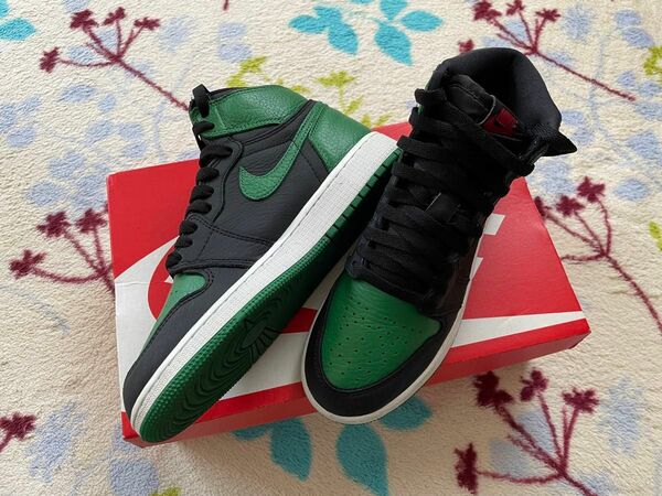 NIKE AIR JORDAN 1 "BLACK/PINE GREEN"