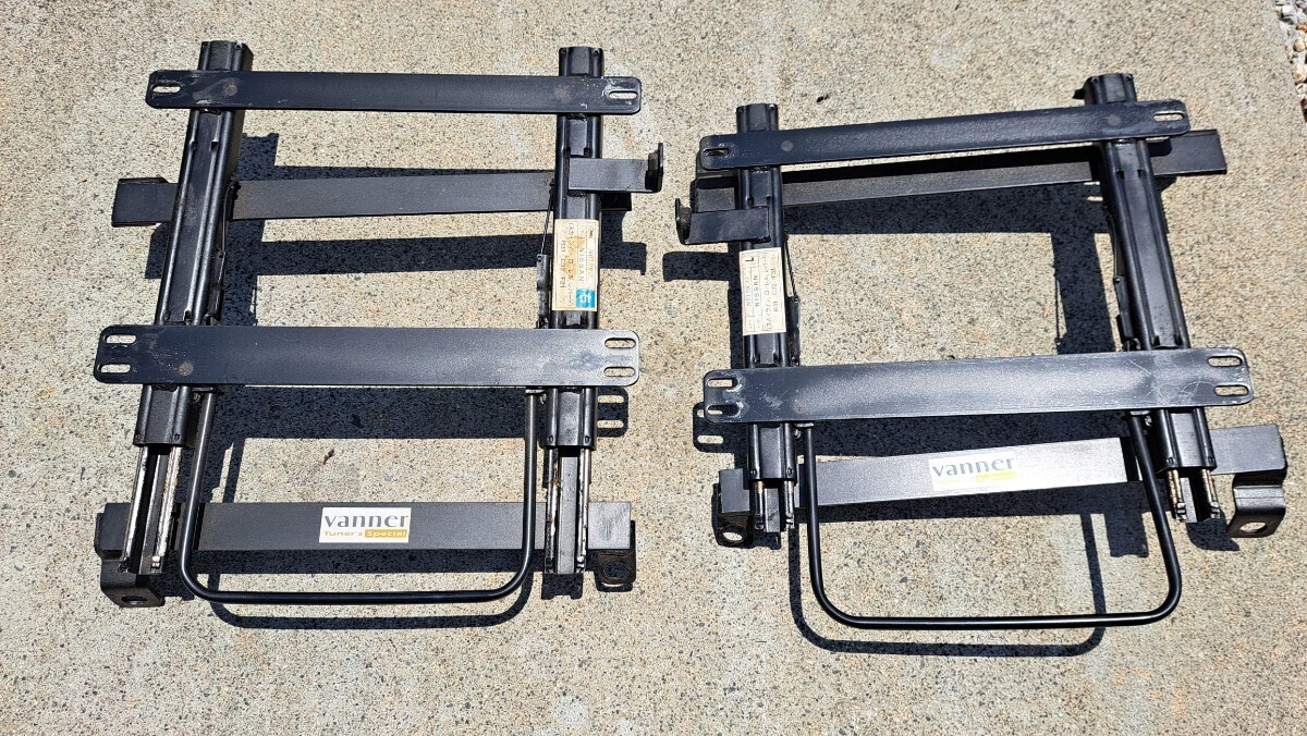 ニッサン スカイライン Ｒ３１系 底留め用シートレール レカロ ＳＲ／Ｌ系タイプ : MICK corporation - 通販 -  Yahoo!ショッピング