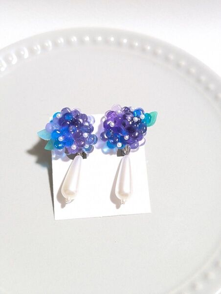 【No.6010】ハンドメイドイヤリング 紫陽花