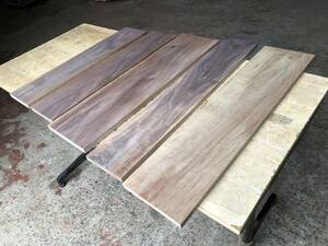 1円スタート！【U469】ウォルナット 603～713×130～180×16～17㎜ 5枚セット 乾燥材 木工 DIY 木材 無垢材《銘木すずめや》