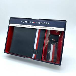 1円　未使用　TOMMY　HILFIGER　トミー　ヒルフィガー　2つ折り財布　チャーム付き　レザー