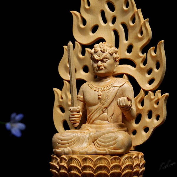 ヒノキ製 木彫り 不動明王 工芸品 風水 厄除け 祈願 守り本尊 お守り 仏壇仏像 仏具
