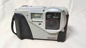 FUJIFILM DS-230 HD コンパクトデジタルカメラ フジフィルム DS-230 HD 美品 