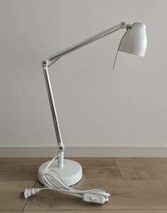 即決【IKEA】イケア ワークランプ デスクライト ホワイト 白 フロアライト 照明 テーブルライト ランプ スポットライト LED 卓上 スイッチ
