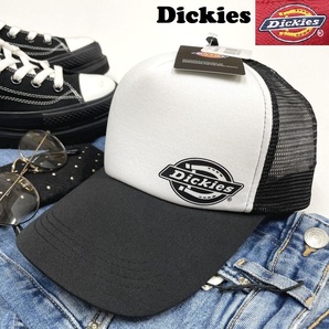 未使用品 Dickies ホワイト×ブラック メッシュキャップ メンズレディースカジュアルアメカジアウトドアゴルフジム通勤 ロゴ ディッキーズ