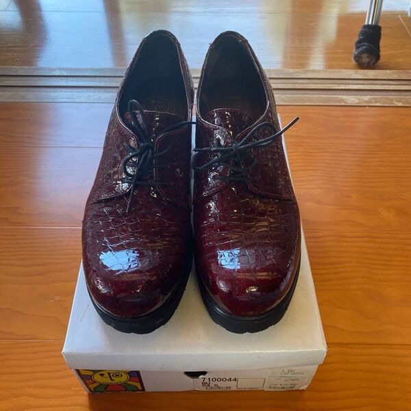 ヨースケ YOSUKE 厚底ブーツ パンプス ワインレッド 赤色