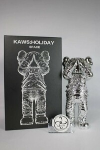 KAWS Holiday Space Figure Silver replica カウズ ホリデー フィギュア レプリカ