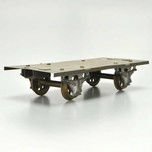  row car ( chassis )* model O gauge made of metal objet d'art 