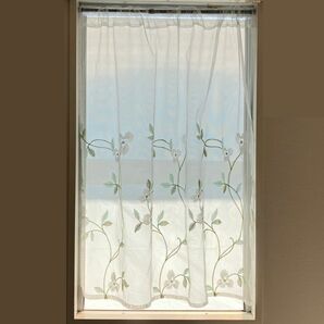カフェカーテン 出窓用 刺繍白 1枚 幅100×丈106 のれん 花柄
