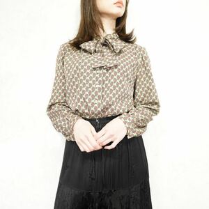 USA VINTAGE PAISLEY PATTERNED RIBBON TIE DESIGN BLOUSE/アメリカ古着ペイズリー柄リボンタイデザインブラウス