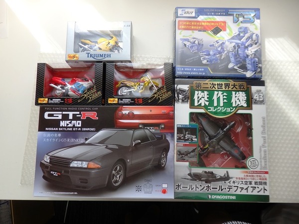 ①【18cm】スカイライン GT-R(BNR32) NISMO ラジコン　RED/②ソーラーロボ T3 /③1/18バイク3台 /④1/72戦闘機