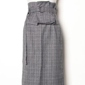 EMODAタイトスカート