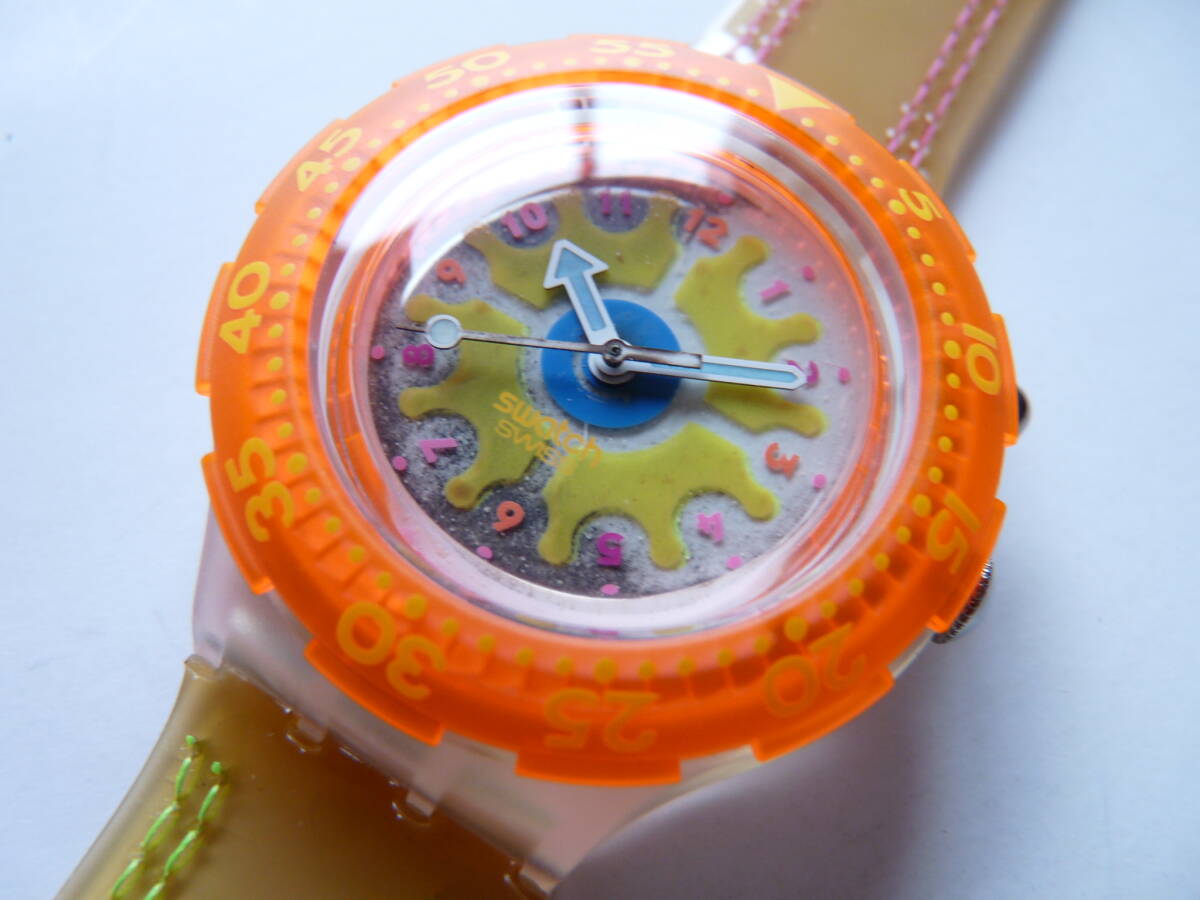 未使用ですが稼働しません 部品取り/ディスプレイ用 スウォッチ レギュラーモデル Swatch 1985年 ジェリーフィッシュ Jelly Fish 品番GK100 未使用ですが稼働しません 部品取り/ディスプレイ用 スウォッチ レギュラーモデル Swatch 1985年 ジェリーフィッシュ Jelly Fish 品番GK100