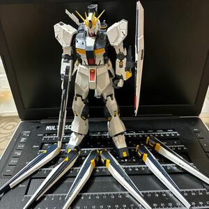 即決 MG ニューガンダム Ver.Ka バンダイ マスターグレード ガンプラ 1/100 完成品 ジャンク プラモデル ガンプラ νガンダム