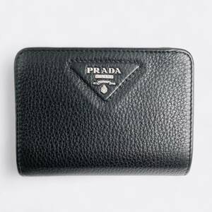 プラダ PRADA 財布 二つ折り ブラック ヴィッテロダイノ レザー 1ML018 黒 ネロ シルバー 金具 トライアングルロゴ 三角プレート 