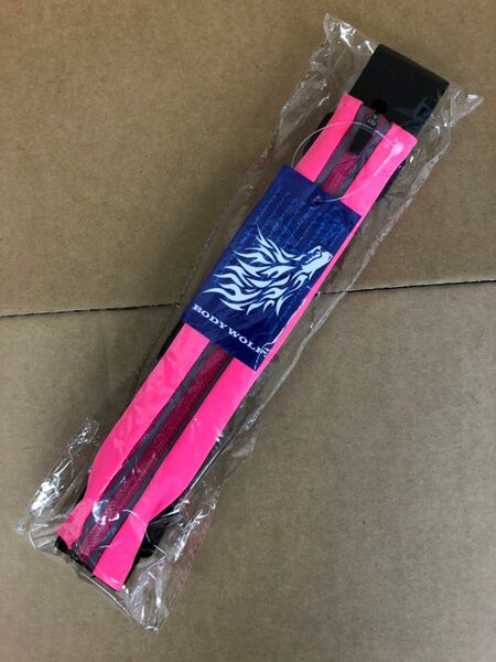 新品未使用　送料無料　メンズ　レディース　キッズ　ランニングポーチ　ウォーキングバッグ　ウエストポーチ　ボディバッグ　ピンク