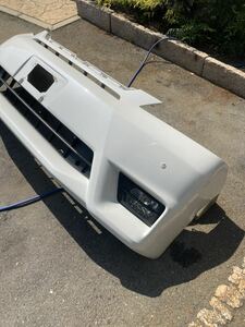 Toyota　Vellfire　ANH20W　フロントBumper　Foglampincluded　パ－ルホワイト　綺麗です。